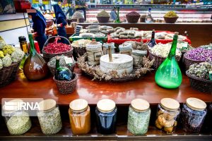 ظرفیت‌های فناورانه صنعت گیاهان دارویی ایران به بازار جهانی معرفی می‌شود.